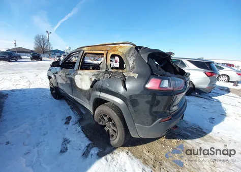 2019 Jeep Cherokee Trailhawk 4X4 z USA, uszkodzony, nr VIN 1C4PJMBX1KD167671